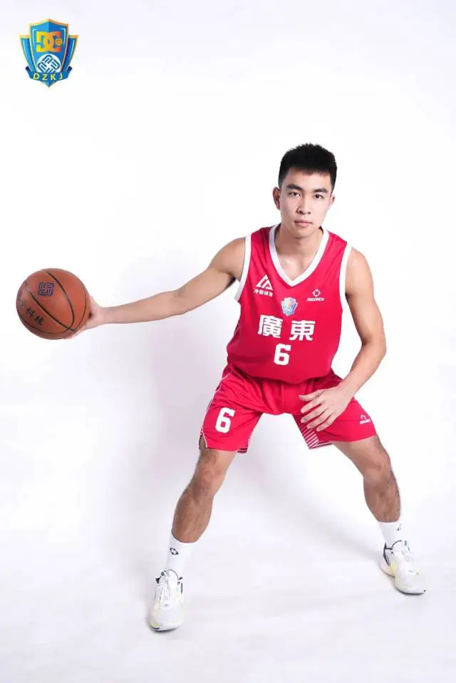 刻苦训练篮球时如何避免受伤的建议_2